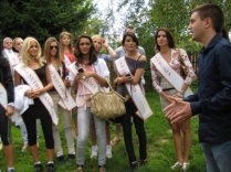 Celebrytki zazwyczaj jeśli namawiają, to do kupowania